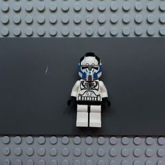 lego star wars sw0439 Clone Trooper Pilot, 501st Legion (Phase 2) minifigure- Large Eyes