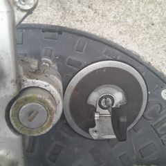 honda hornet 600 ignition petrol cap and seat lock