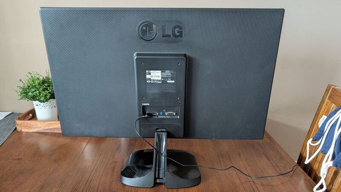 Lg 27" office monitor