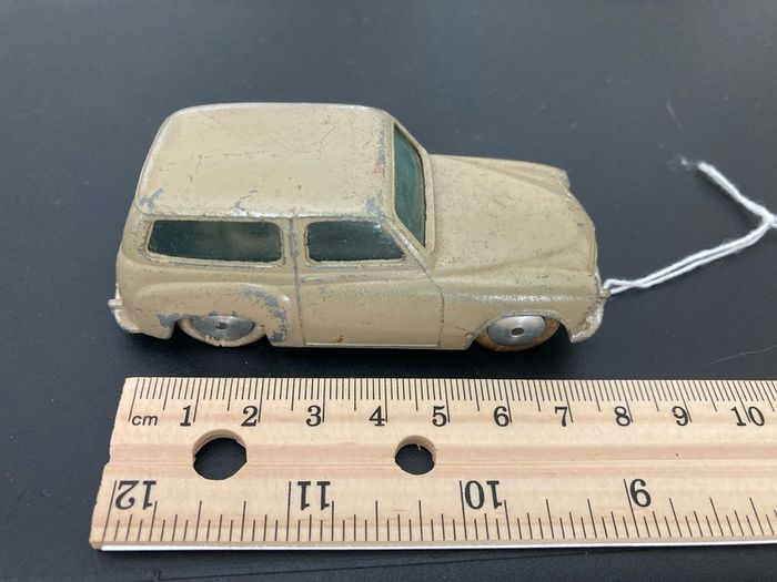 Corgi 206. Hillman Husky. Fawn colour.