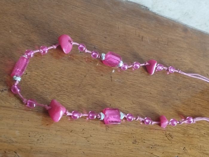 Vintage Glass and Stone Necklace.