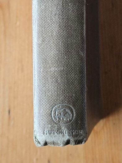Brendan Behan's Island. An Irish Sketchbook  By Brendan Behan. With Drawings By Paul Hoghart. First Edition 1962 Hardback In Good Condition.  See Photos For Same