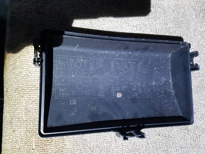 Vauxhall Opel Insignia A Lid Box For Fuses Relay Gm 13222784