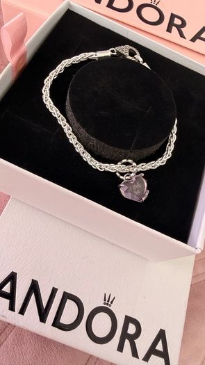 pandora bracelet and heart charm