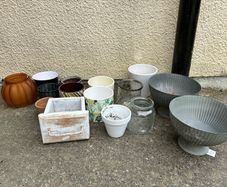 Flower pot / planter bundle - suit reseller or car booter