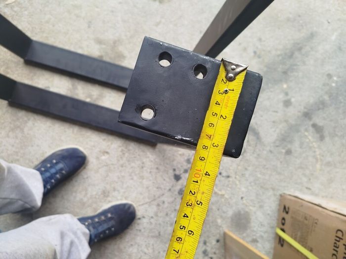 Metal V Shape Legs
