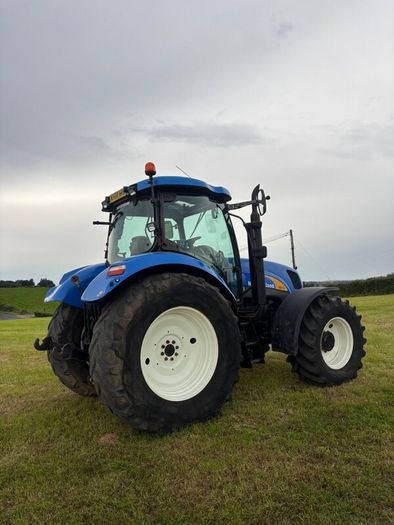 New Holland T6070 tractor