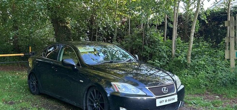 Lexus is250