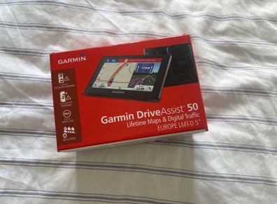 Garmin Driveassist 50 lifetime Maps and digital traffic