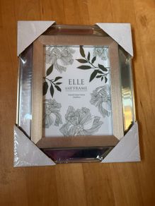 Brand New photo Frame for sale. 6X8"