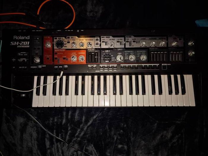 Roland SH-201 Synthesizer
