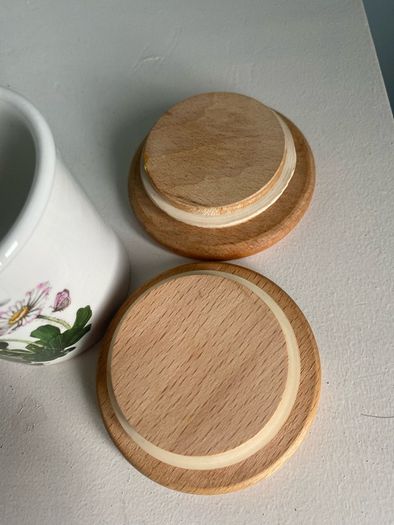 Portmeiroon botonical spice   jars with wooden lids