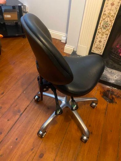 saddle stool chair