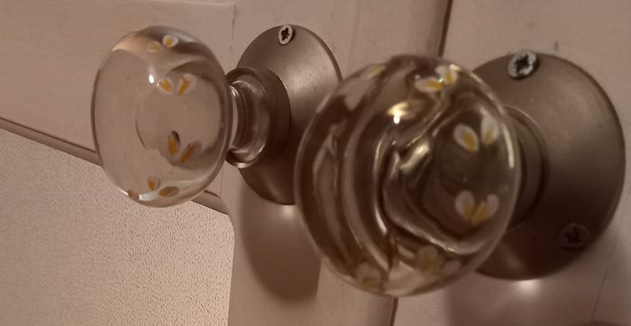 Stunning Period Style Glass Doorknobs Arnotts