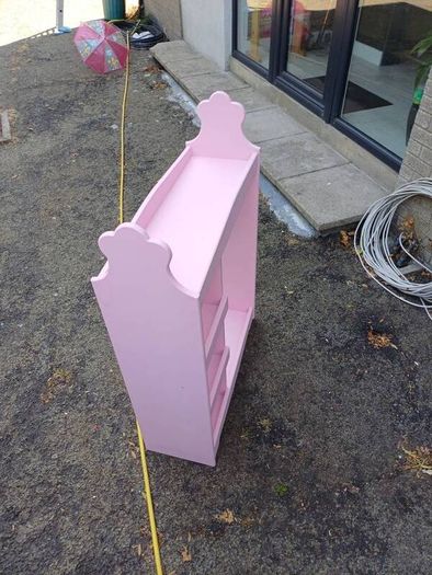 childs shelving unit