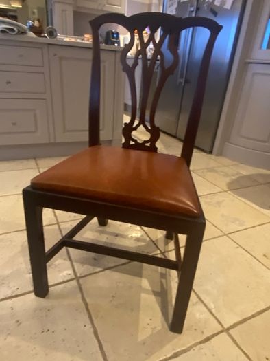 Antique Dining Room Table (Additional 3 leaves) and 8 chairs (Including 2 carvers)