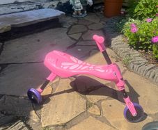 Scuttlebug butterfly 3 wheel ride on