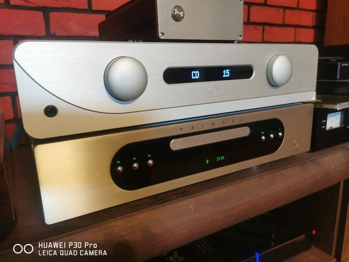 Reference Class Audiophile Primare CD31 CD player just been serviced world renowned as been one of the finest Analog sound stage CD players