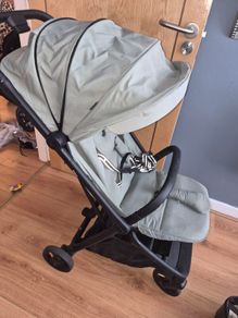 zummi light weight stroller