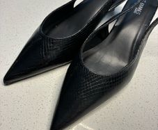 Kitten heel shoes