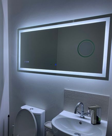 LED Mirrors Ensuite Many Sizes and Shapes Bathroom Bedroom Bluetooth Speakers Demister Antifog Fog Free Makeup Dual LED Bright Light Adjustable Brightness Touch Sensor