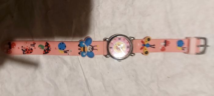 lulu ladybird watch,used condition,,see pictures,,price includes post to anywhere in Ireland thank you  sold as is .