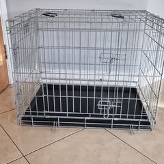 Collapsible metal dog crate