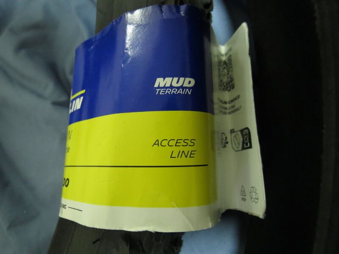 NEW >> Bicycle Tyres Michelen 26" x 2 Model # 47-559