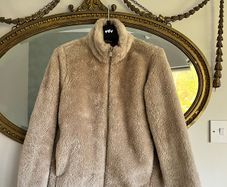Uniqlo beige / camel teddy bear fur jacket sherpa XS