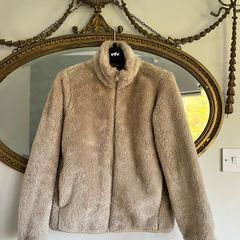 Uniqlo beige / camel teddy bear fur jacket sherpa XS