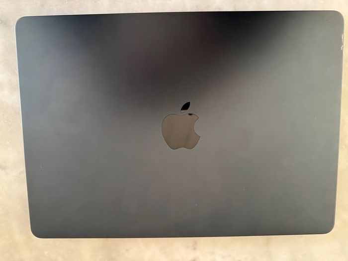 MacBook Air M2 13-inch (2022) for sale.