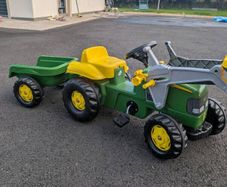 Rally Toys John Deere pedal tractor