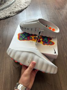 Nike Mind 001