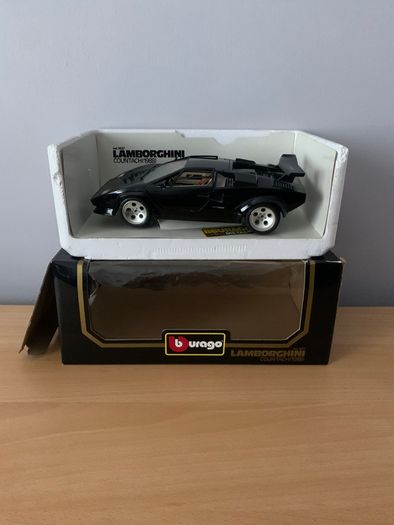 Lamborghini Countach 1988 1/18 Burago Model Car
