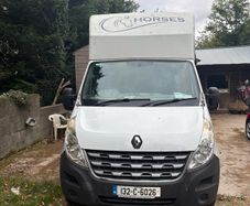 132 Renault master 3.5 horse van
