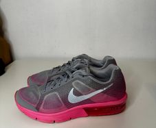 Nike air max sequent