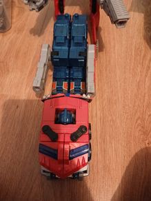 Transformer Optimus cybertron