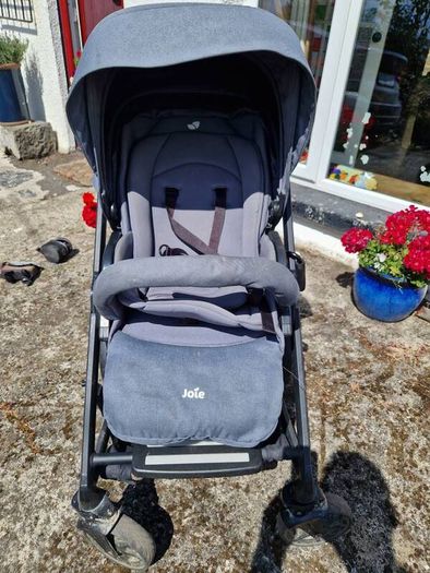 Joie Chrome DLX Trio 3-in-1 Travel System Bundle with i-Snug 2 Car Seat and ISOFix