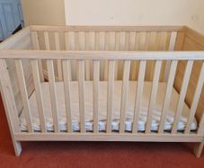 Cot bed
