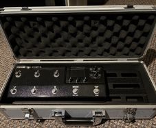 Line 6 HX Stomp XL with pedalboard and case