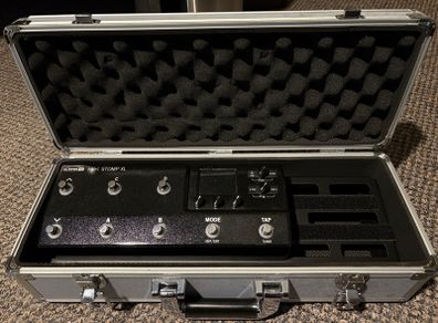Line 6 HX Stomp XL with pedalboard and case