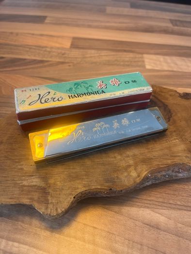 Vintage Hero Harmonica
