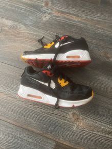 Nike Air Max (UK2.5)