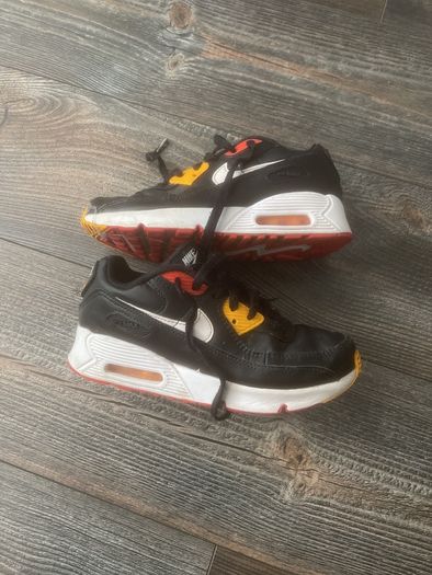 Nike Air Max (UK2.5)