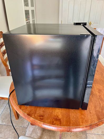 Drinks Cooler - Beverage Fridge