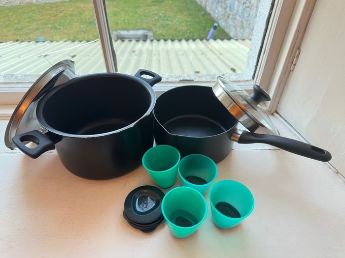 Pots & Kitchen Set
