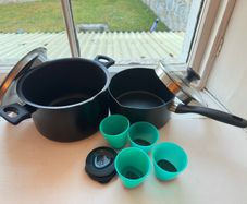 Pots & Kitchen Set