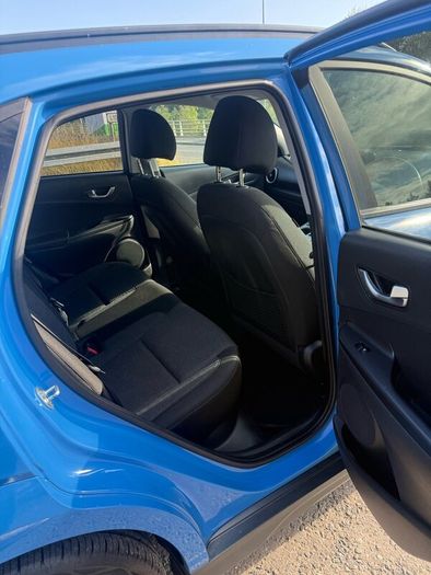Hyundai kona EV premium 2022 64kw h long range now