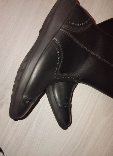 New Girls Clarkes black leather boots size 12 G