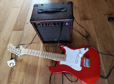 Kids Electric Guitar + GLX AC-15 Amplifier  Great Starter Set